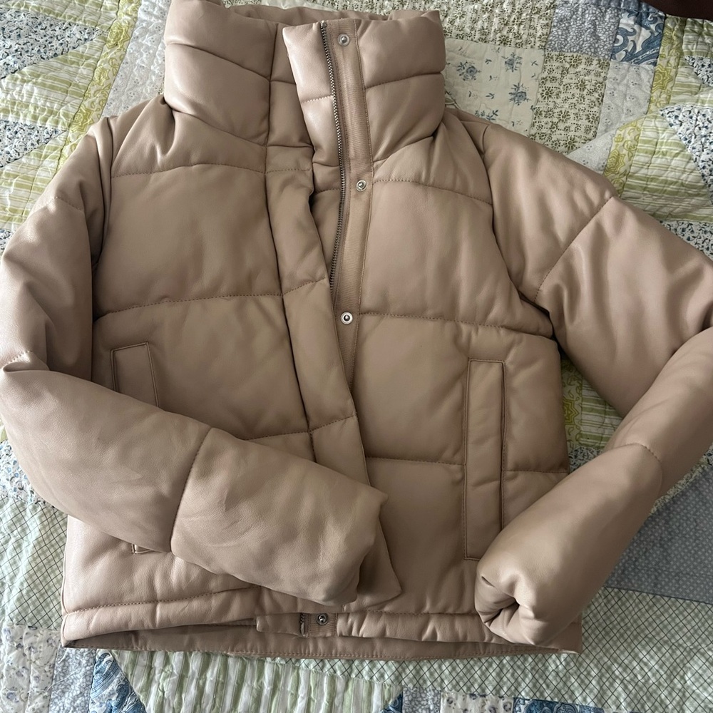 Abercrombie & Fitch Beige Puffer Jacket